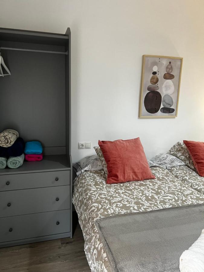 Centro Grupos Malaga Parking Gratis 3 Daire Dış mekan fotoğraf
